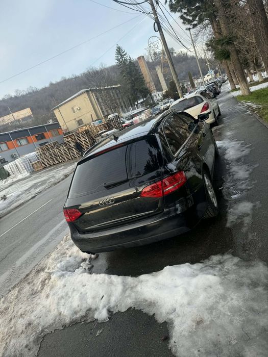 Vând Audi A4 limousine,