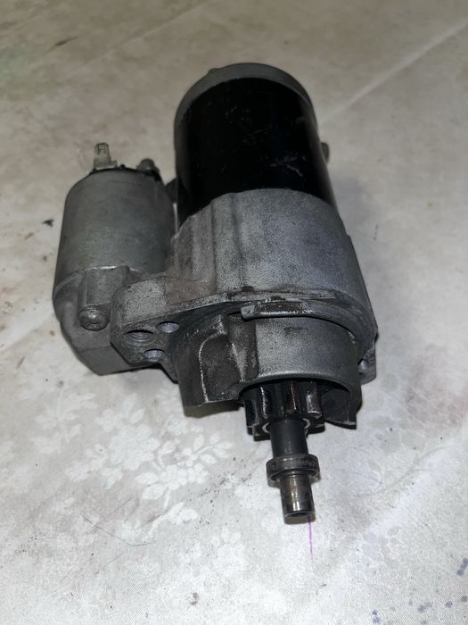 Продам оригинальный стартер на Митсубиши