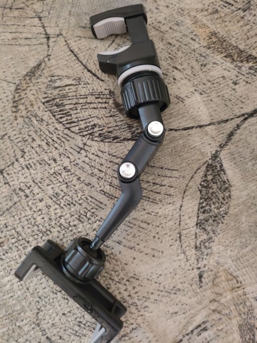 Продам держатель для телефона в авто