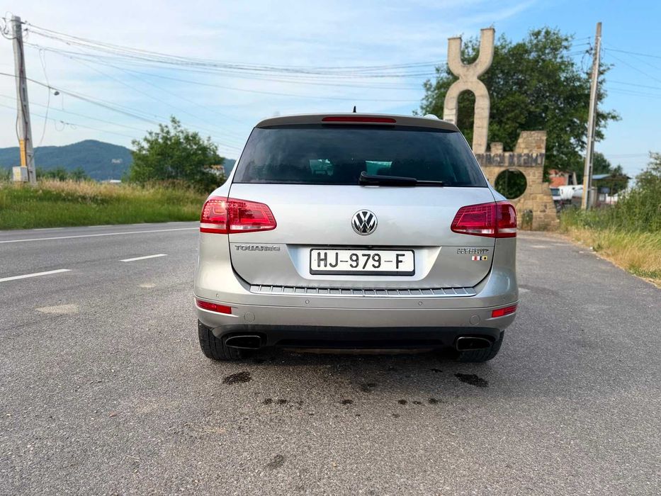 VOLKSWAGEN Touareg 2012 — imagine 3