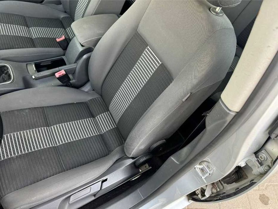 VW Golf 5 1.9 TDI 105 CP 2009