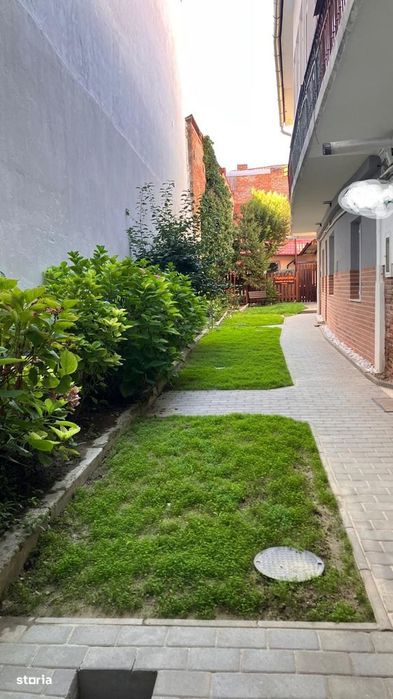 Prima inchiriere! Apartament cu 2 camere, ultrafinisat, Centru!
