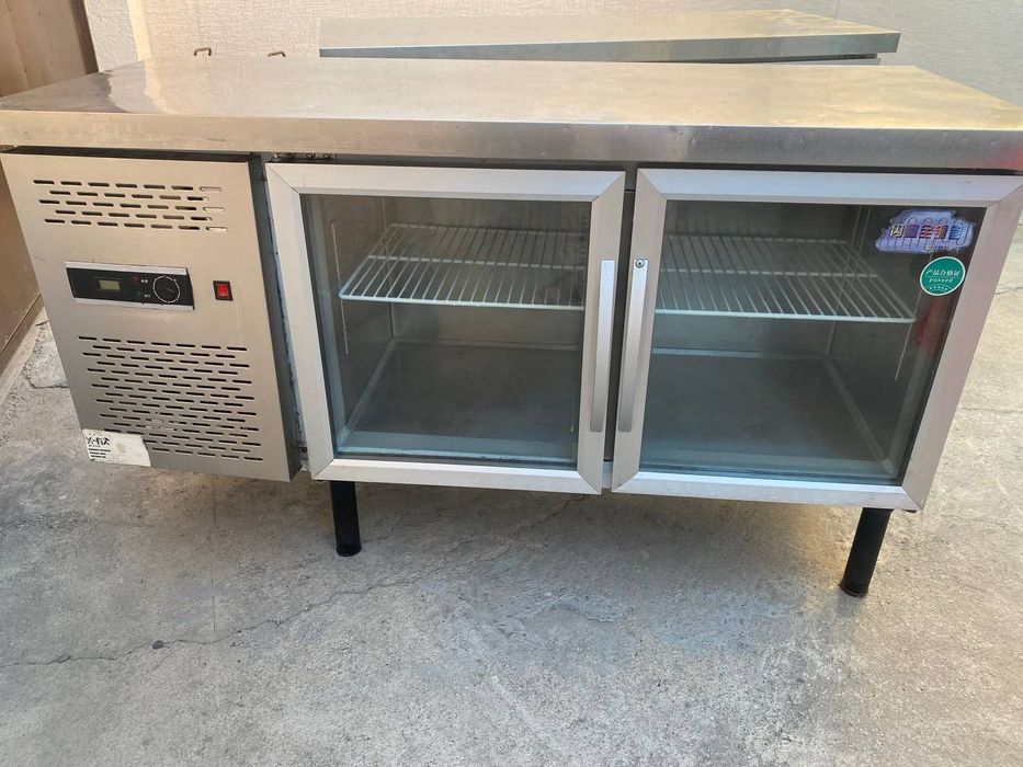 Китайский настольный холодильник
Идеальное состояние 
Проходил техниче