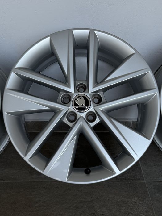 17” Оригинални джанти Skoda 5х100 Rapid Scala Kamiq Praktik Fabia 7J ET 46