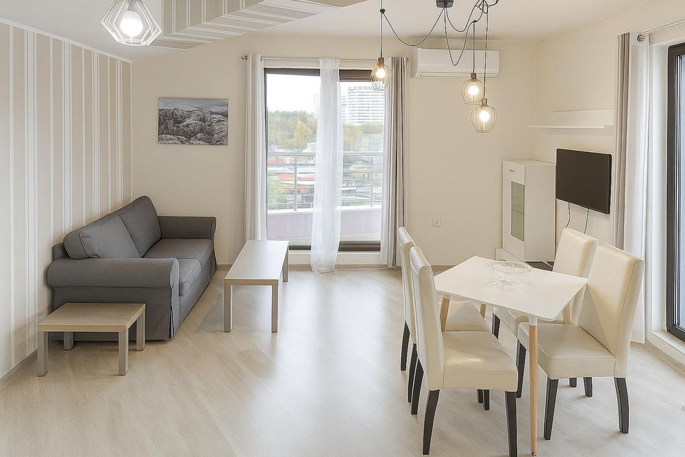 Дава се под наем Двустаен апартамент в Пловдив, Христо Смирненски - 45 кв.м за 409 € - Снимка #1