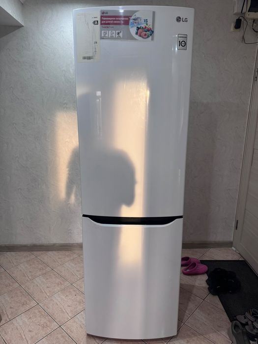 Продам холодильник