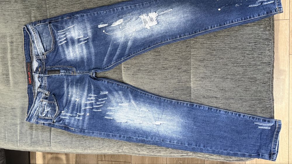 Мъжки дънки втора употреба