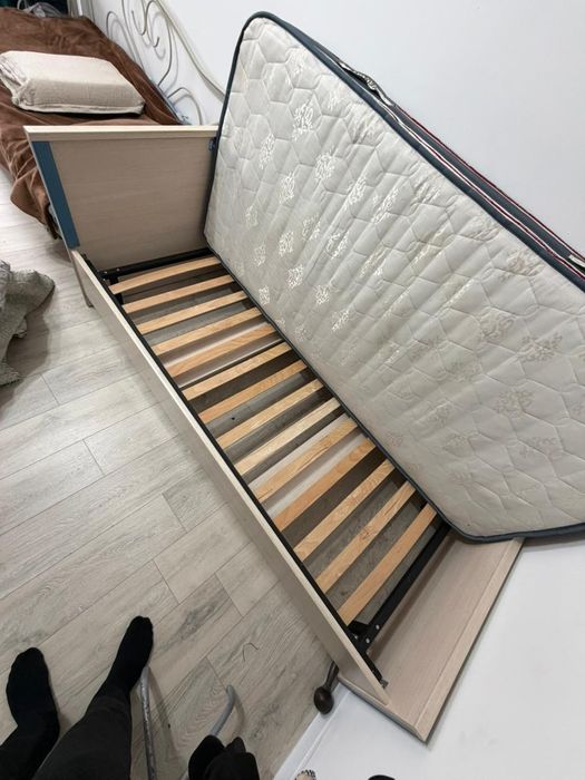 Кровать полуторка