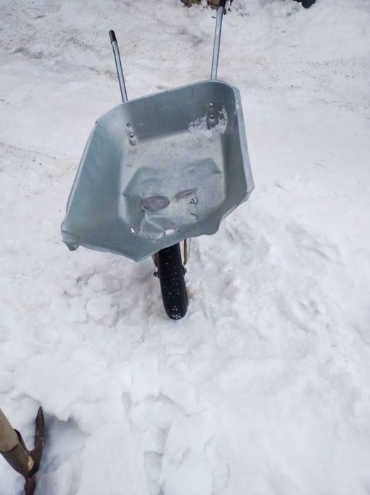 Уборка снега ...