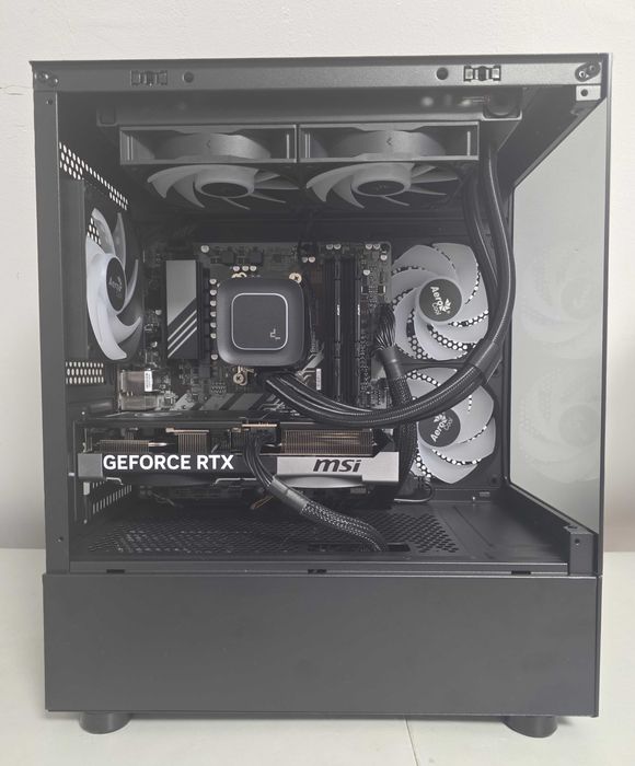 PC Gaming Ryzen 7 9800X3D RTX 5070
