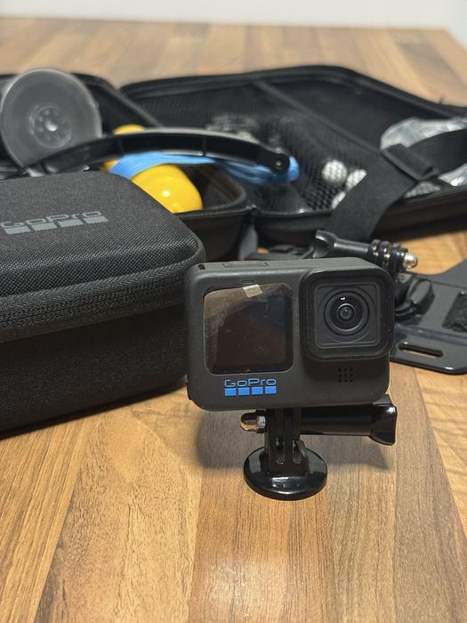 Vand go pro hero 10 + accesorii + strap