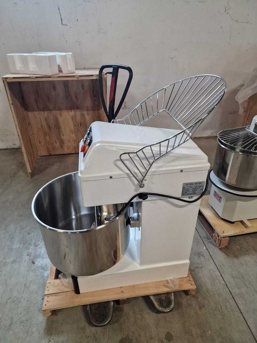 Malaxor Aluat ,Mixer aluat, Malaxoare NOI 20.30.40.50.60.80 litri