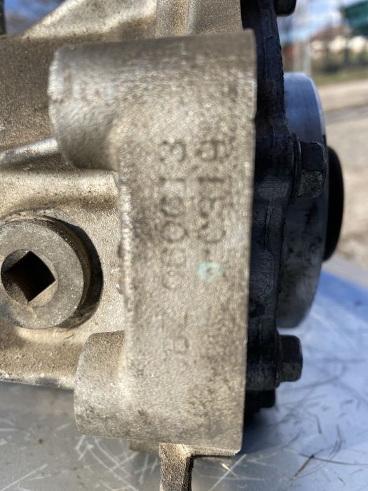 Раздатъчна кутия за Honda Legend 3.5 4WD