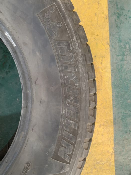 Продам комплект шин