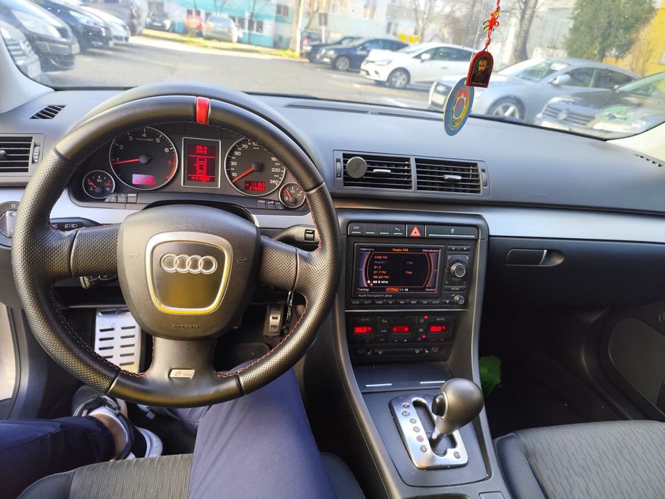 Audi A4 motor 2000 benzină impecabil