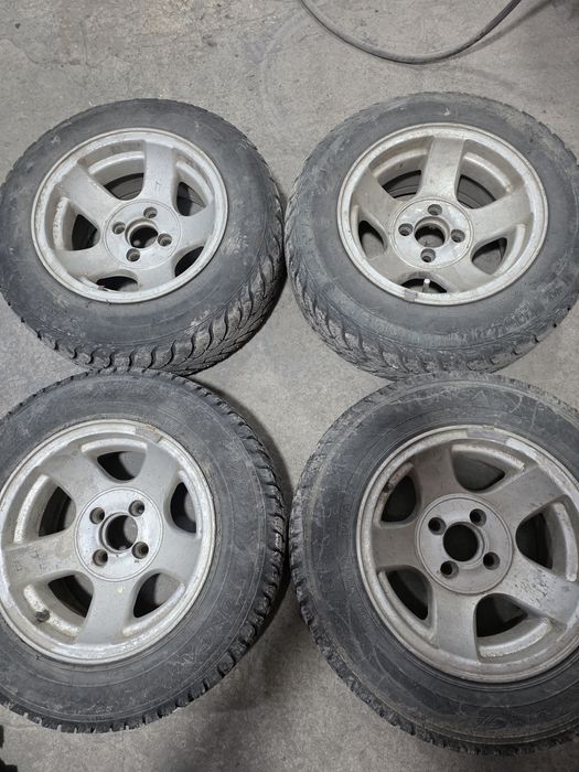 Диски с резиной зимней