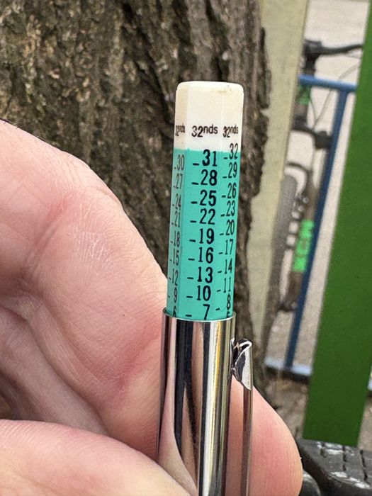 Зимни гуми 205/60/16 с ламаринени джанти