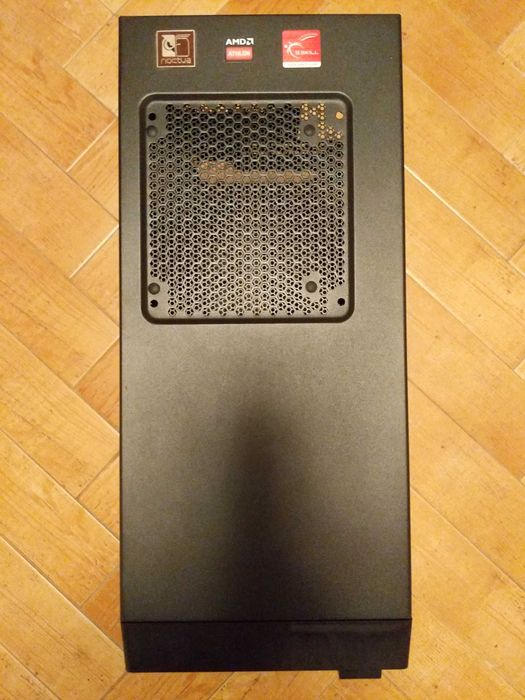 Кутия Cooler Master N200 micro ATX