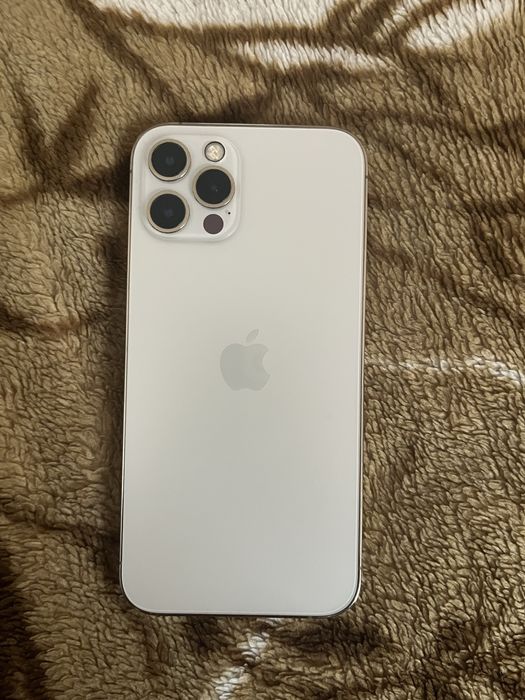 Продам айфон 12про