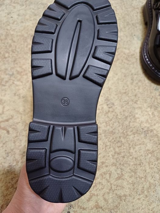 Для девочек , 36 размер.