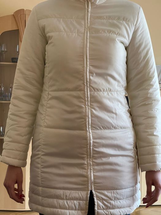 Бяло дълго яке пролет-есен