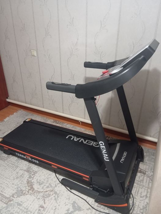 Беговая дорожка GENAU