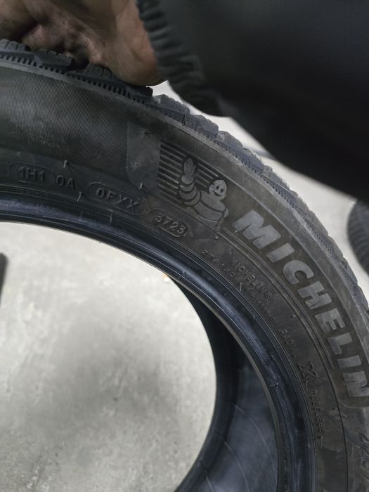 1 Брой Гума 225/50/17 Michelin 7mm 23dot