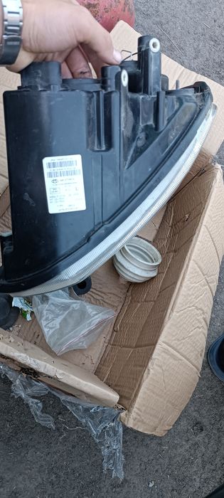 Продам левую фару приора