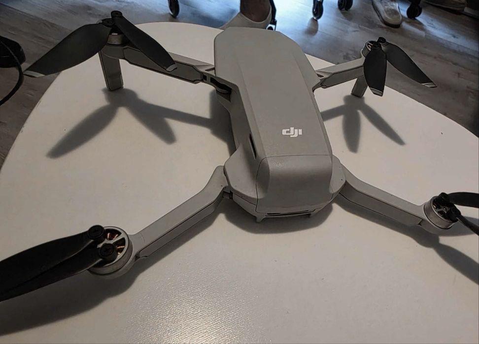 Dji air  vand sau schimb