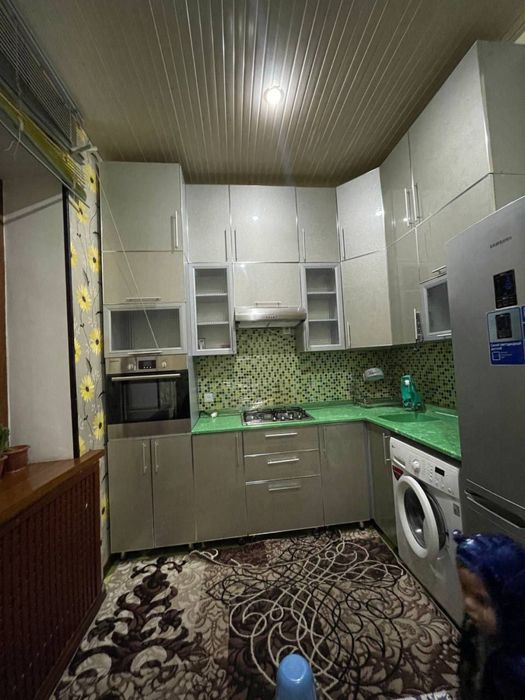 Срочно сдаётся 2Х Наваи центре базар