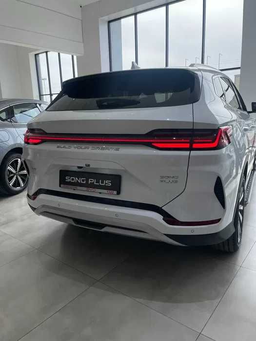 BYD SONG PLUS DM-i Champion (150km Flagship)