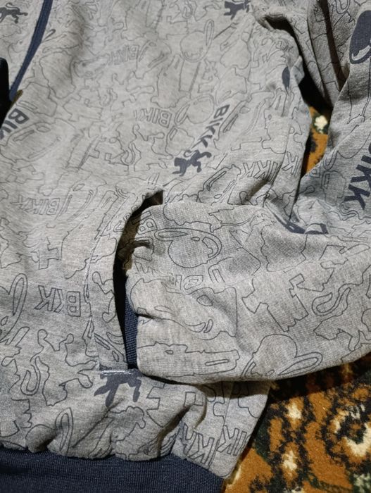 Привазной спортивный костюм в отличном состоянии двусторонний