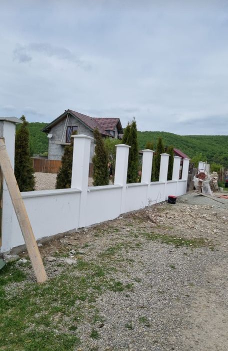 Vindem garduri de zalozele și plasa bordurata