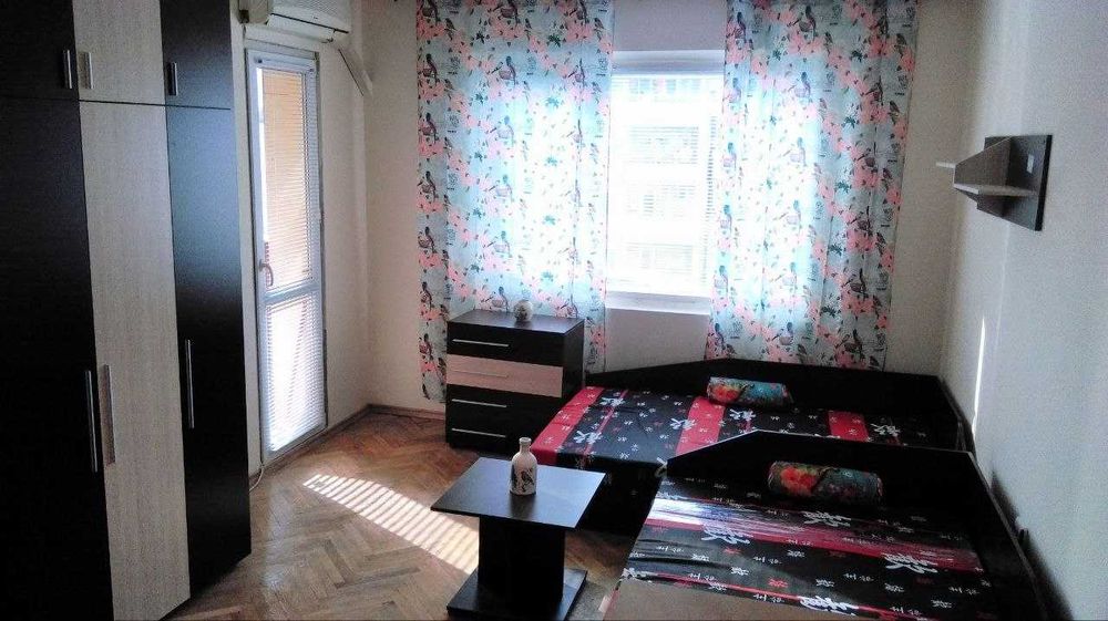 Дава се под наем Четиристаен апартамент в Варна, Окръжна болница - 112 кв.м за 234.09 € - Снимка #2