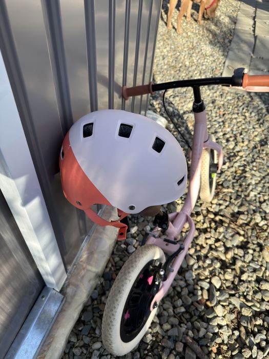 Set bicicleta plus casca pentru copii btwin