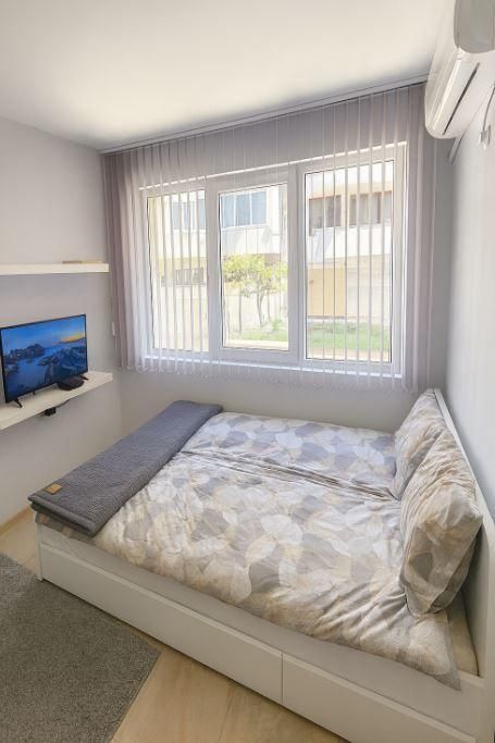 Дава се под наем Едностаен апартамент в Варна, Център - 30 кв.м за 348.84 € - Снимка #1