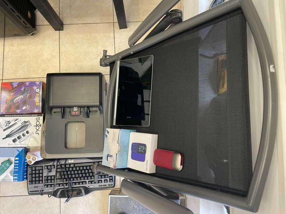 Продавам лот за части