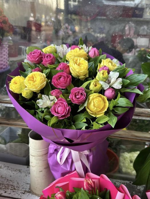 Pionavidniy roza bables buketlar skidka