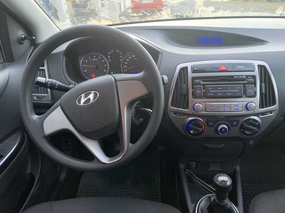 Hyundai i20 benzina an 2012