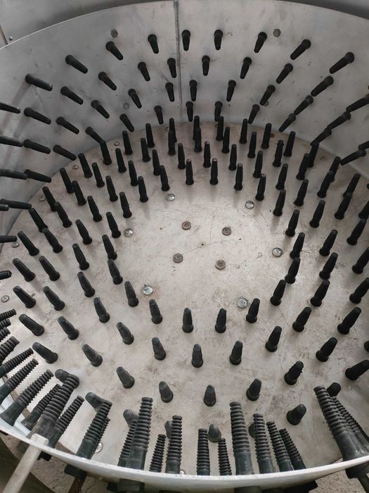 Продавам машина за скубане на пилета