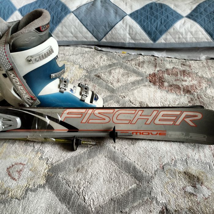 Продам горные лижы