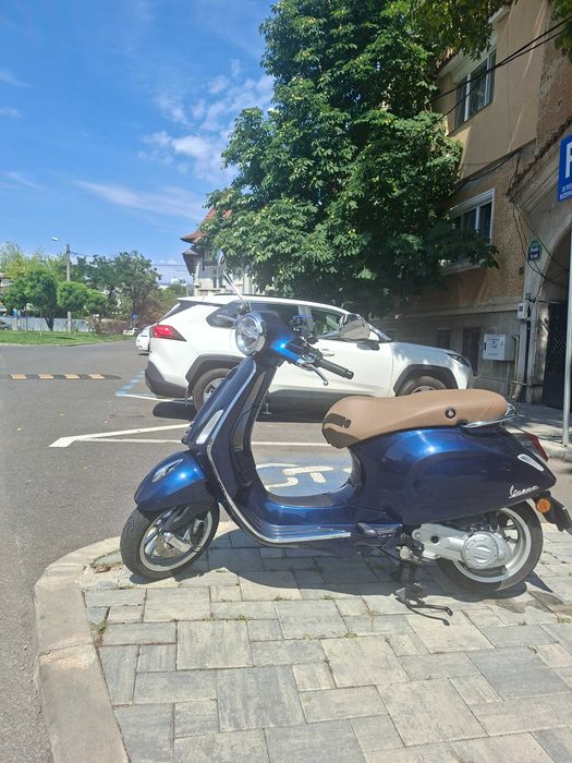 Scuter Piaggio Vespa Primavera 50cm3 1000 km aproape NOU