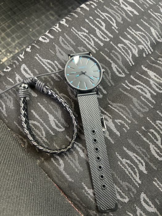 Часовник и гривна