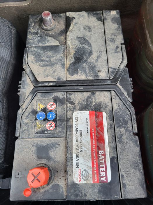 Акумлятор продам