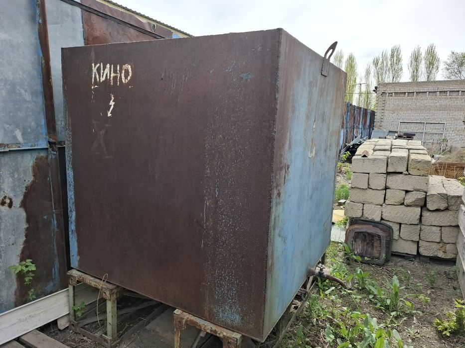 Продам недорого строй материалы и инструменты