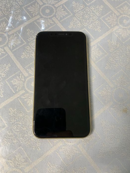 iPhone XR 128 ГБ, жёлтый