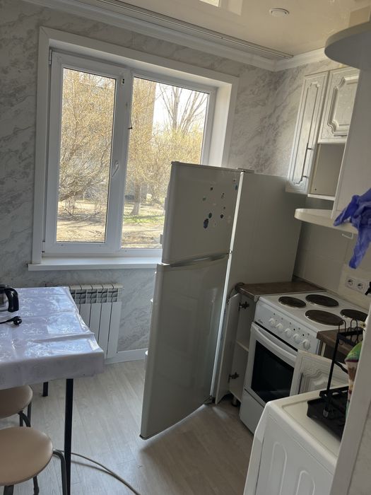 Сдам двух ком кв находиться по Б-Момышулы  .