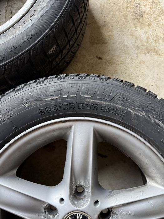 Set 4 jante aliaj BMW 16" (5x120) cu anvelope de iarnă 225/55/16 și 215/55/16