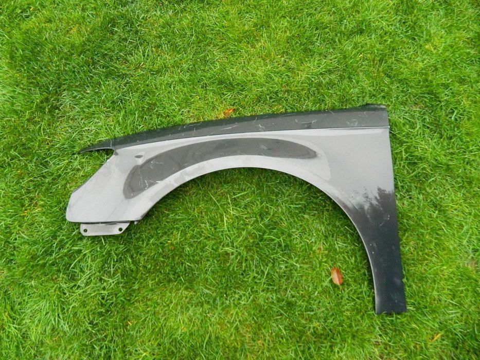Aripa stanga fata Audi A3 8V sportback model 2012-2014 cod 8V0821105 E