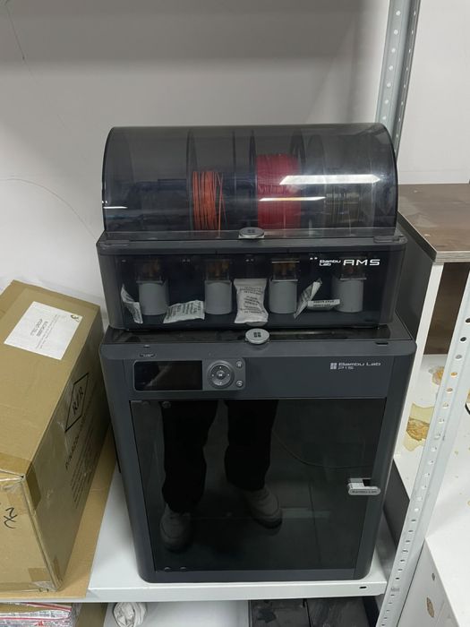 Продам 3D-принтер Bambu Lab P1S + AMS